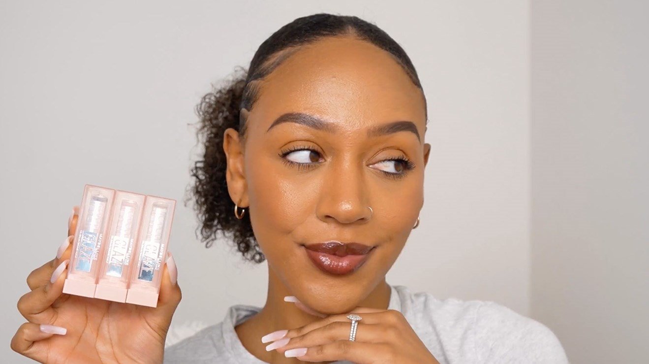 MNY Lifter Glaze Lip Balm lipbalm pdp model videocover